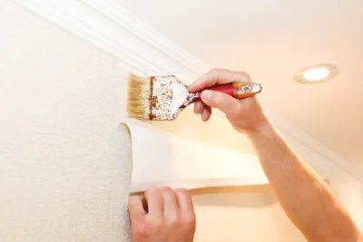 Pose de papier peint à Briant — revêtements muraux et toiles de verre